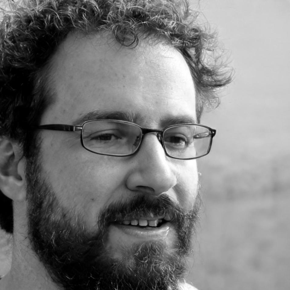 Matías Vega, Especialista en Finanzas Corporativas